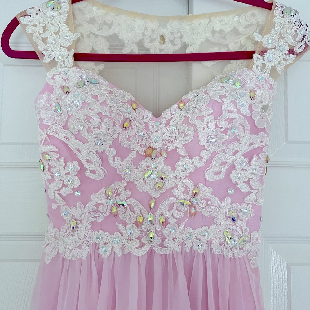 Women’s 00 light pink pageant dress